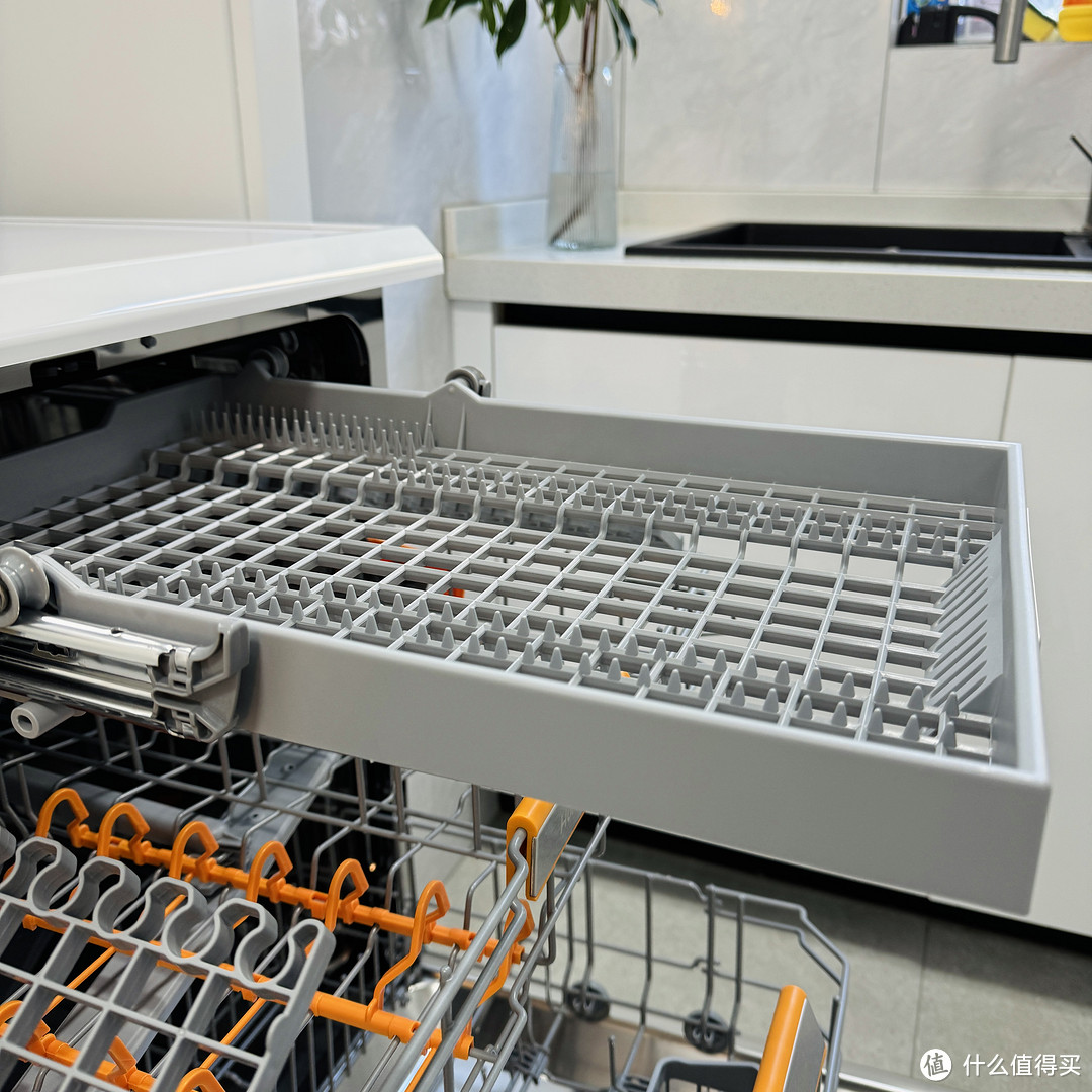 2024年如何解决洗碗危机？年货安排点不一样的——高配洗碗机不用迭代更换一步到位！