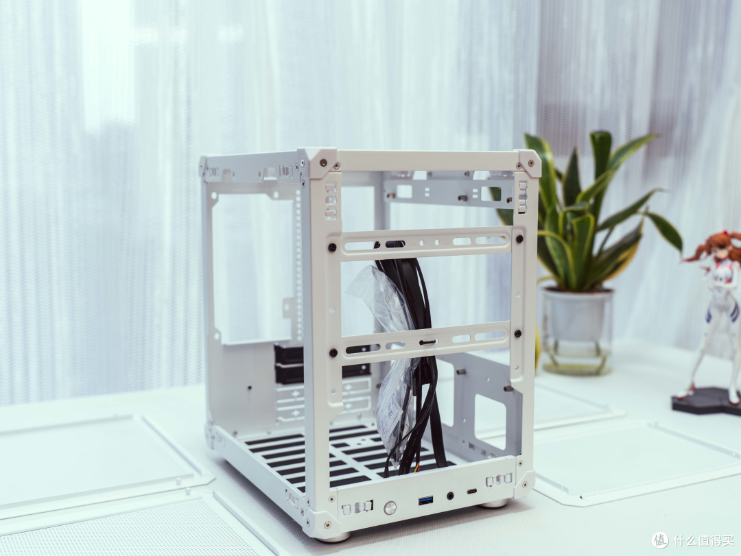 打破界限，小主机也要高性能｜七彩虹H610I+4060TI+乔思伯C6装机实录