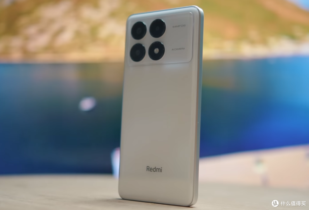 卢伟冰又“放大招”,Redmi新机仅1699元:152万跑分+5500mAh
