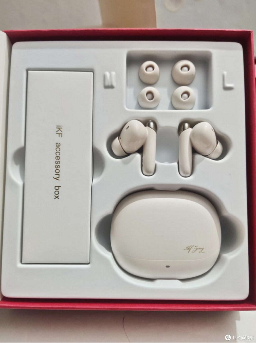 请问有没有续航能力强价格不贵的蓝牙耳机推荐一下?iKF南卡蛇圣耳机
