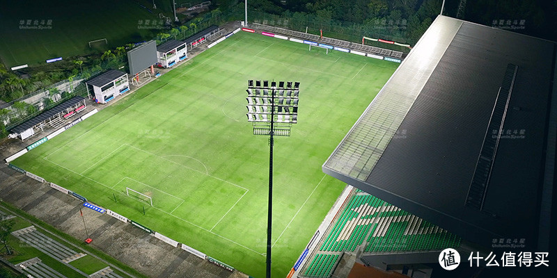 创新设计|打造时尚足球场灯光与节能LED球场照明灯