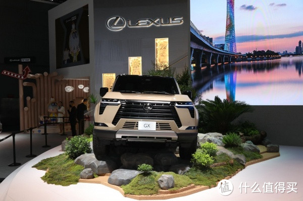 什么档次和坦克700同价?77.8万的雷克萨斯GX 550h凭什么?