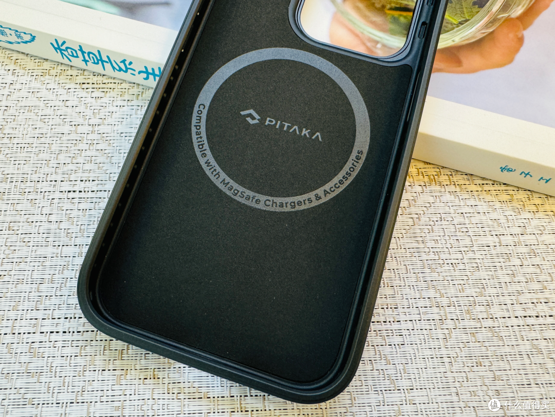 iPhone手机壳,首先PITAKA!三款PITAKA经典手机壳型号使用分享