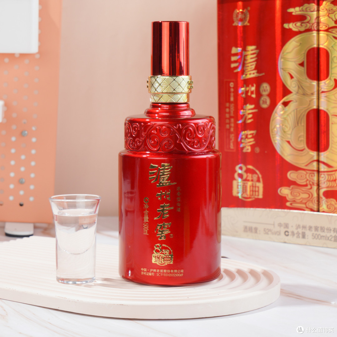 热闹的庆典上，怎能没有泸州老窖的位置