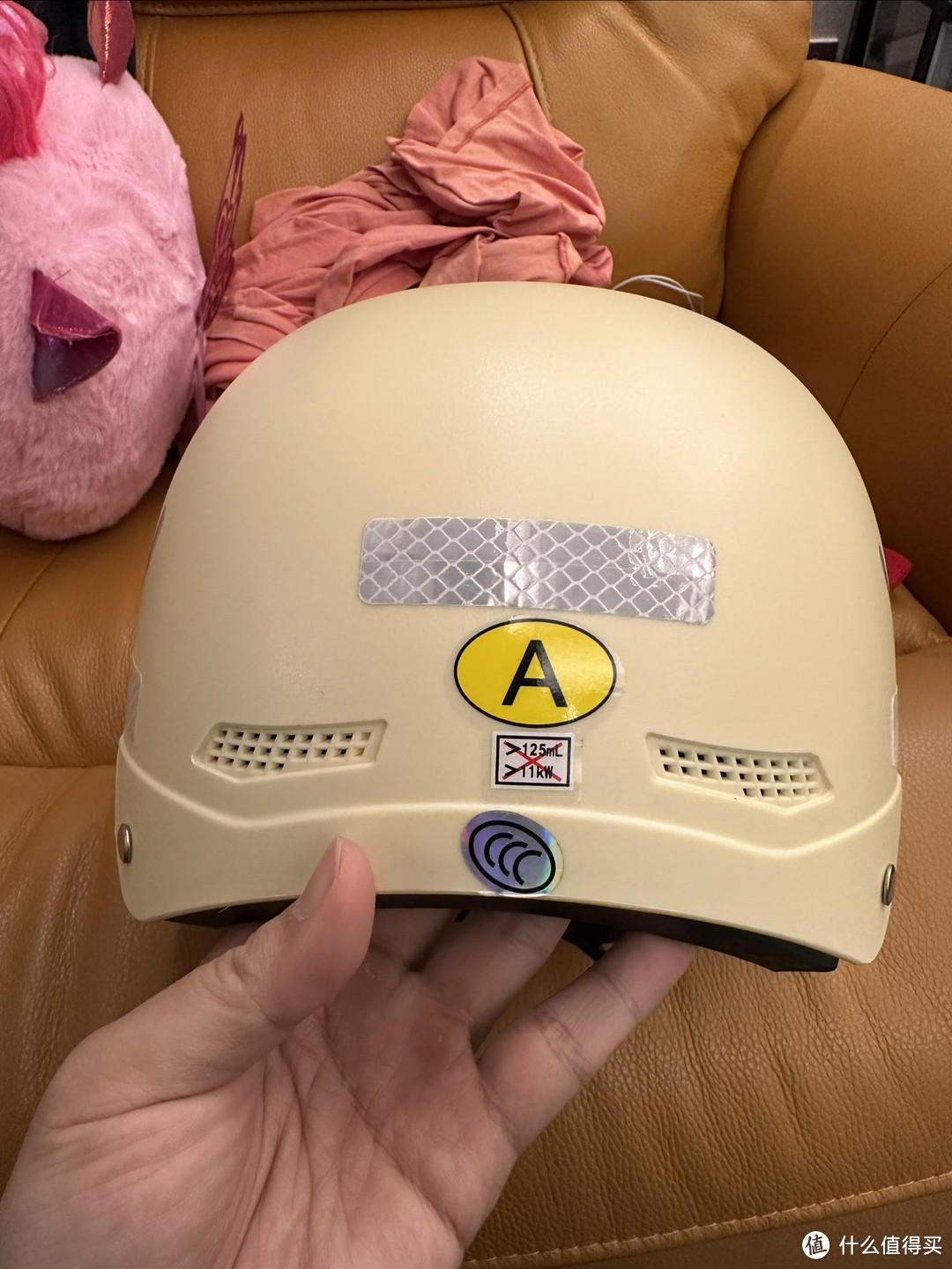 九块九买了个新日电动车3c头盔,看着还行啊
