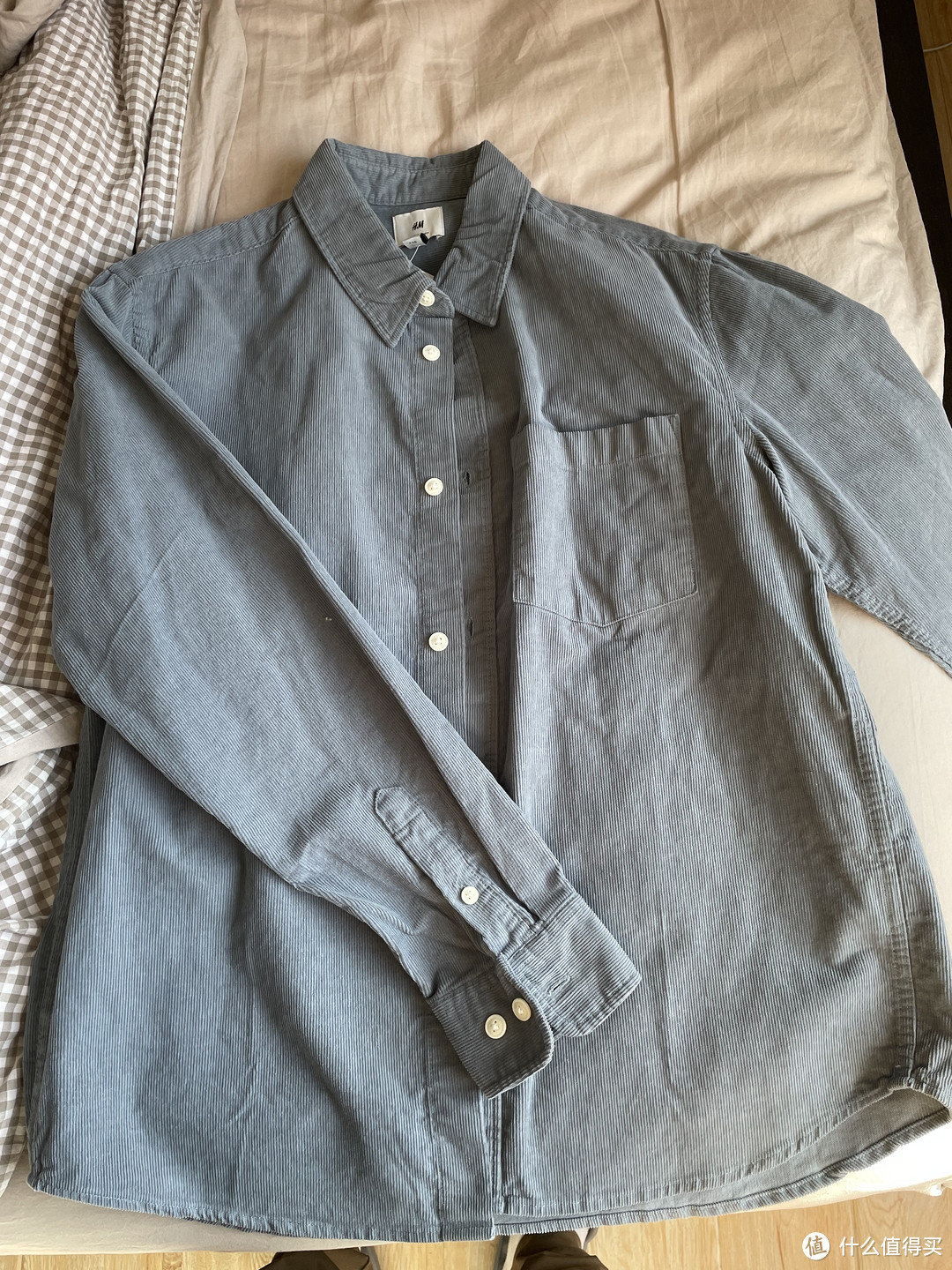 H&M男士灯芯绒衬衫——绿松石色的魅力