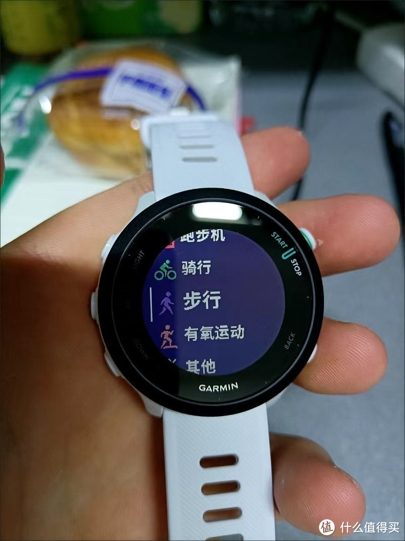 ￼￼佳明（GARMIN）Forerunner158率性黑心率跑步游泳骑行户外运动手表￼￼