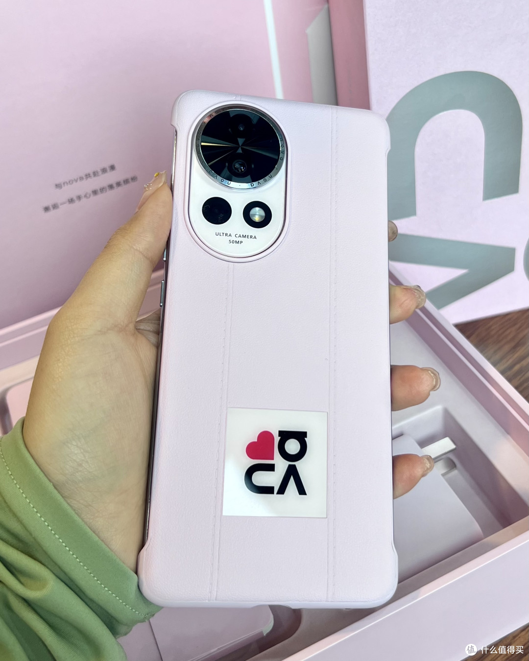 周末与同事一同前往手机卖场,原计划是帮助他挑选一款合适的手机