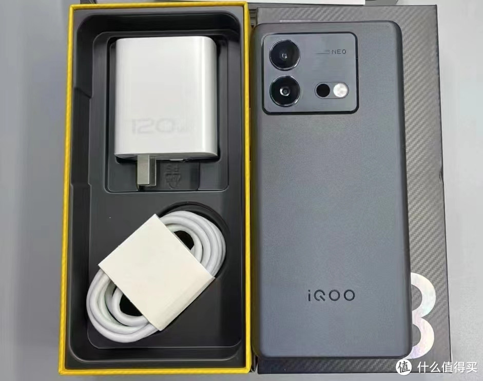 iQOO Neo8和红米Note12Turbo：哪款手机更适合中端游戏玩家？