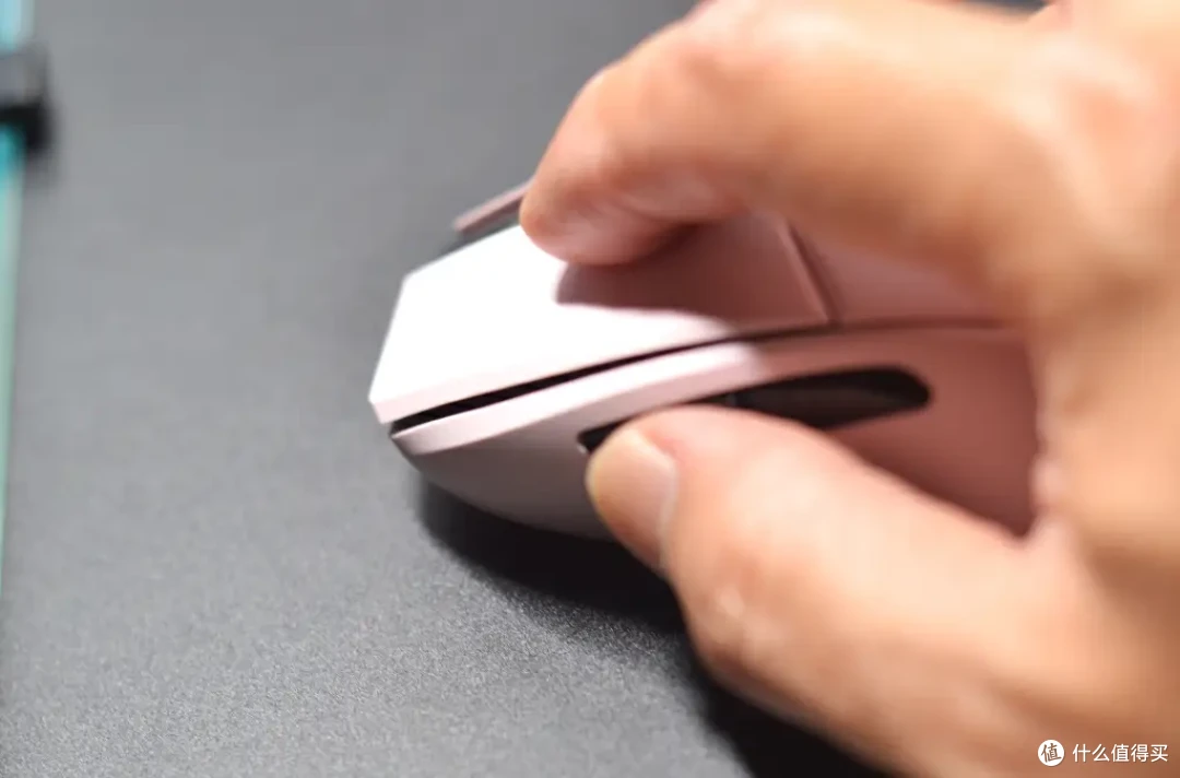 原相定制3398,雷柏V300 PRO双模轻量化电竞鼠标游戏更畅快