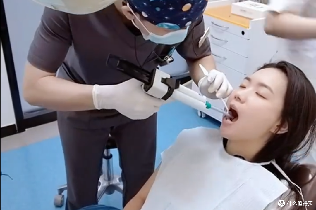 电动牙刷和普通牙刷究竟有什么不同？这篇科普一定要看…