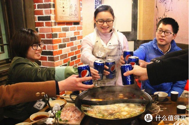 春节聚餐，餐桌上怎么能少得了这些「好喝又能烘托氛围」的饮品？