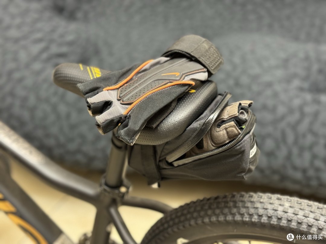 实用便携的颜值装备 - 崔克 Bontrager Elite 车座包