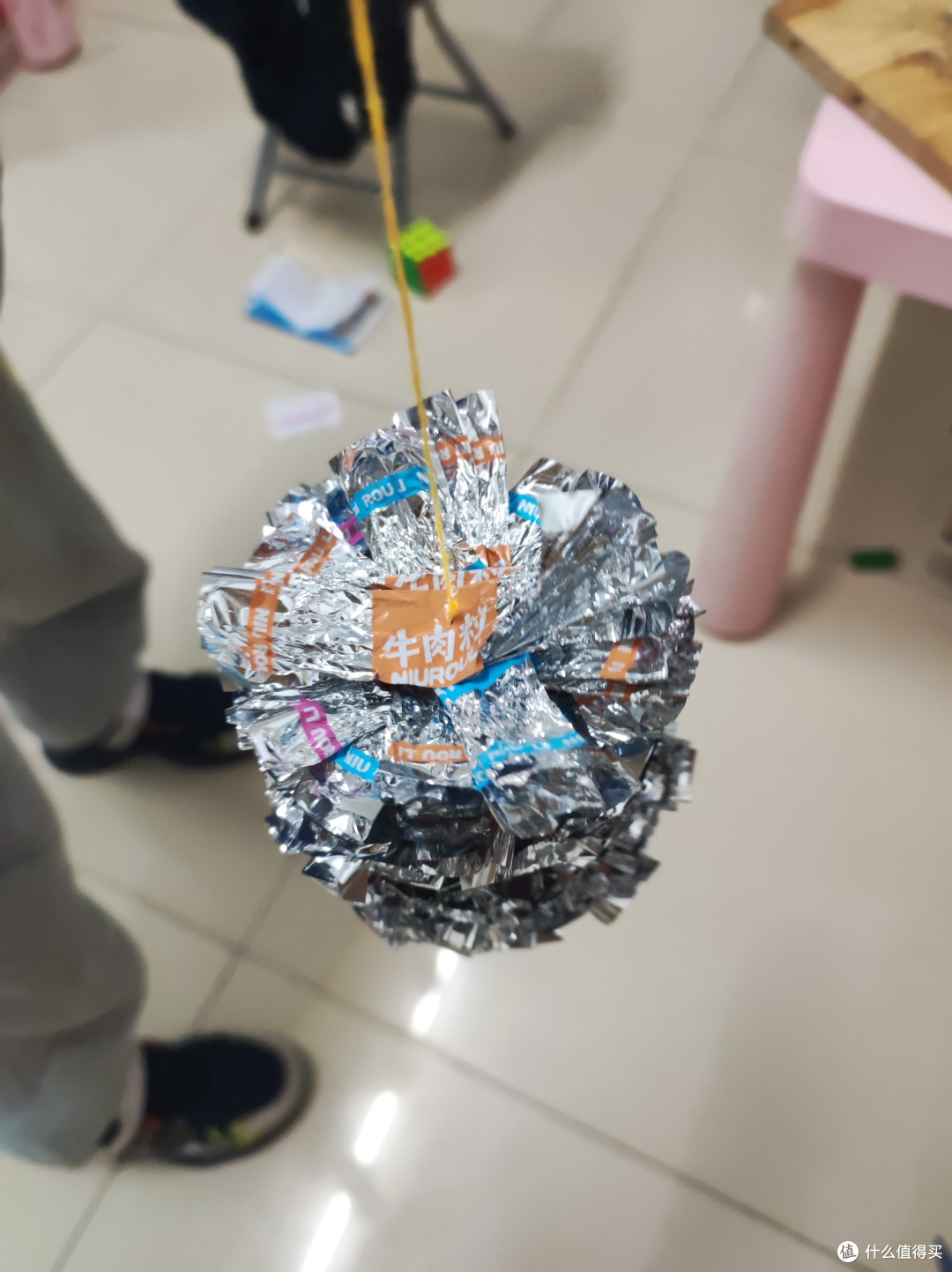 好吃的牛肉粒,吃完糖纸还可以做成纸花