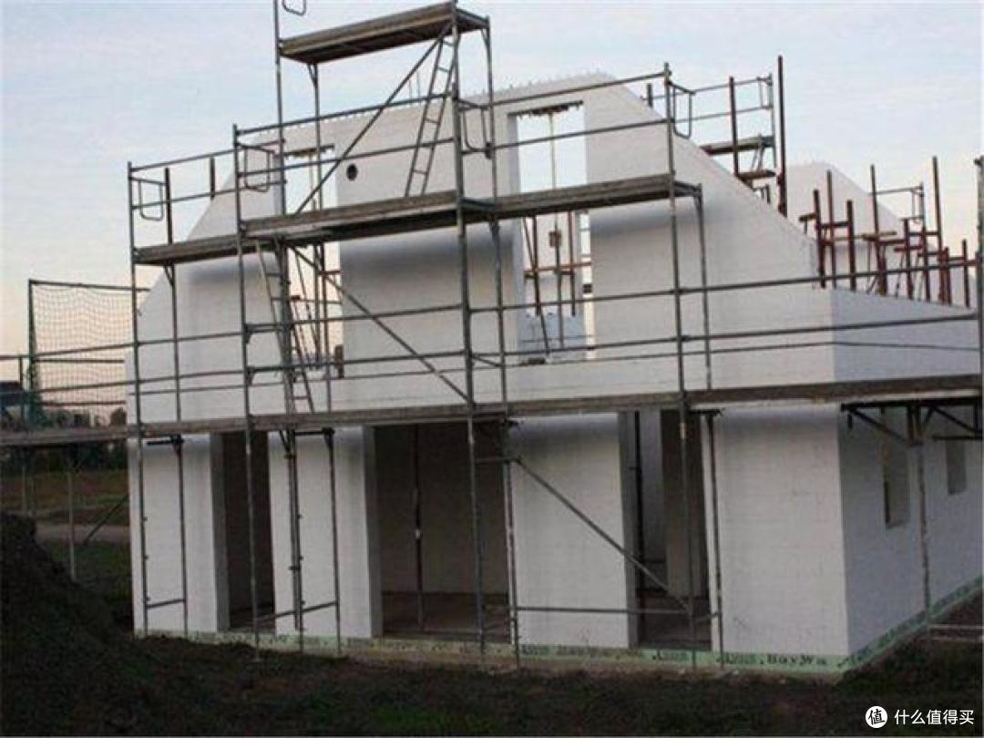 泡沫建房真的好吗?2点弄清泡沫建房,还要知道3个优点和3个缺点