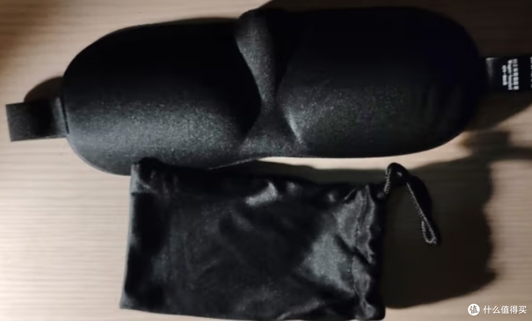 3D立体设计,适合各种脸型的睡眠眼罩!