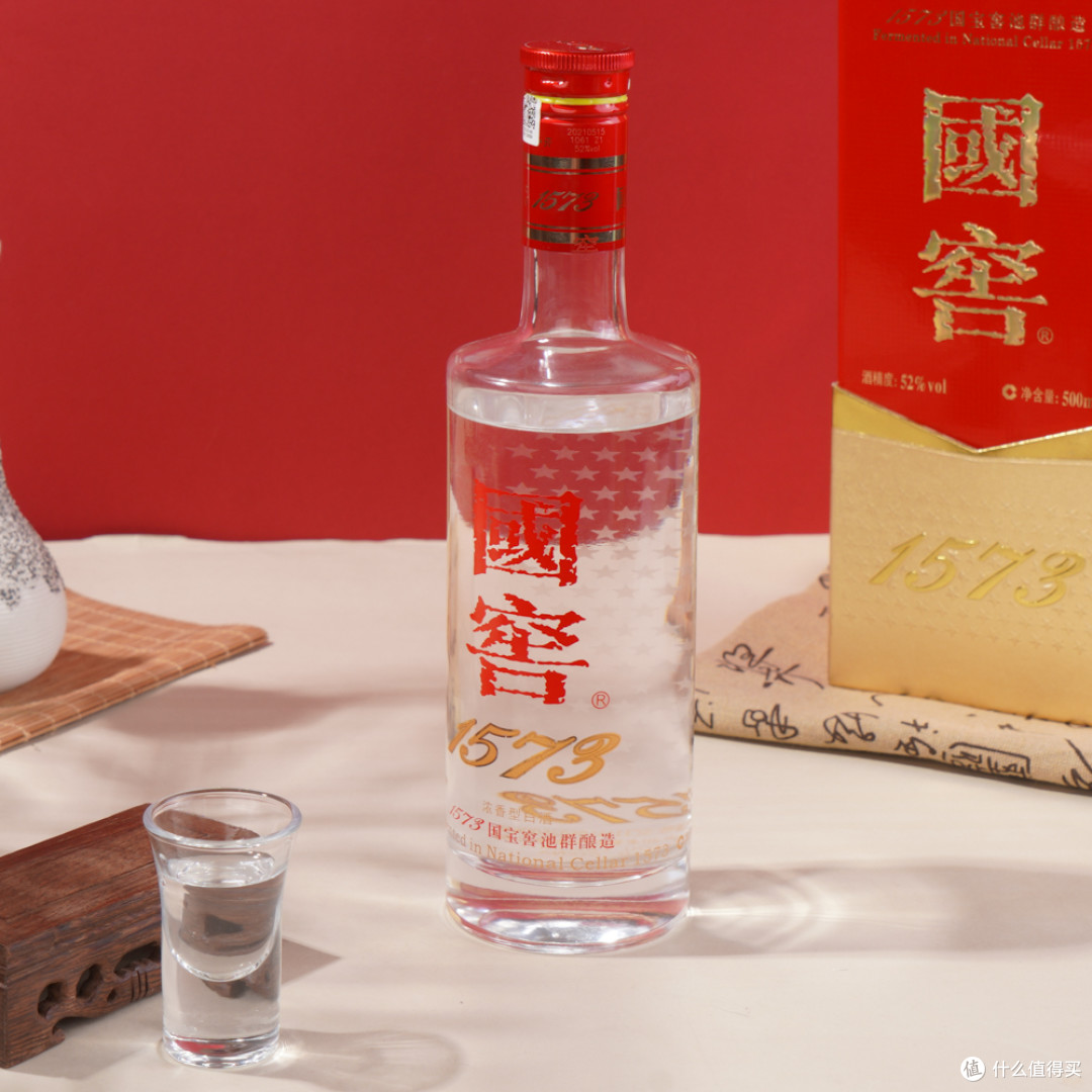 探亲访友带上美酒佳酿，有泸州老窖更显诚意