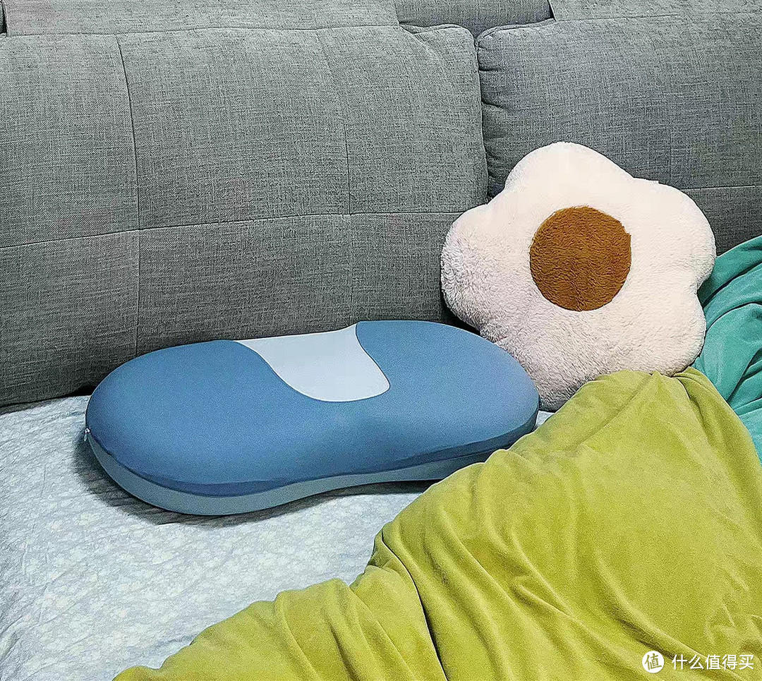 躺岛猫肚皮枕记忆棉枕头，是一款让你在睡眠中享受舒适与健康的枕头。