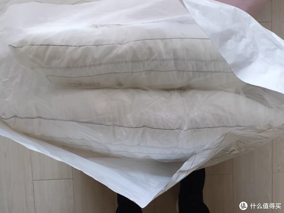 柔软又舒适的水星家纺蚕丝枕芯，改善睡眠质量就靠它