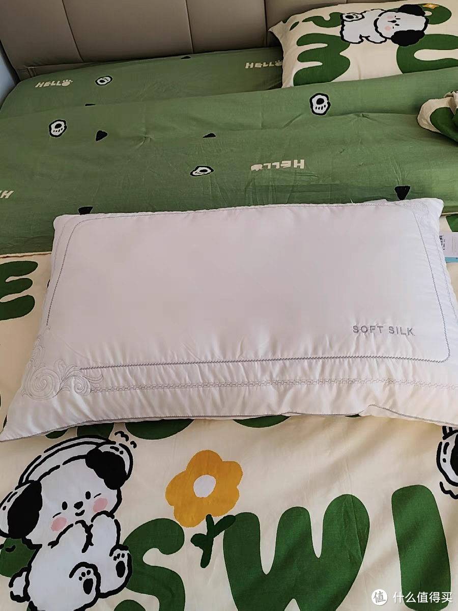 水星家纺蚕丝枕头，改善睡眠质量的好帮手