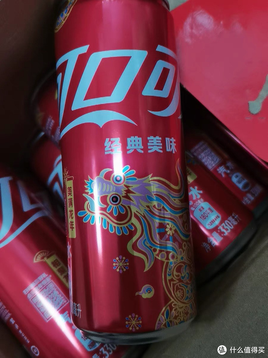 可口可乐是一种非常受欢迎的碳酸饮料