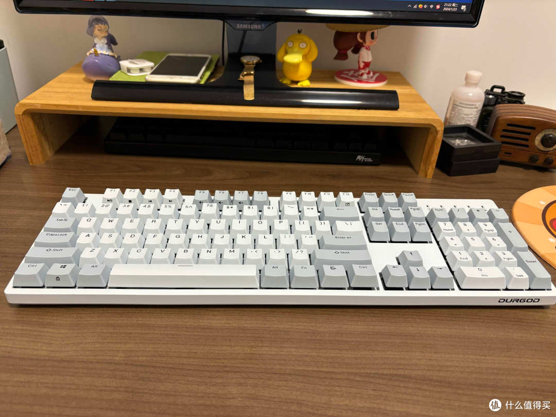 送程序员老公的新年礼物,高颜值杜伽K310键盘,希望他来年少写bug吧~