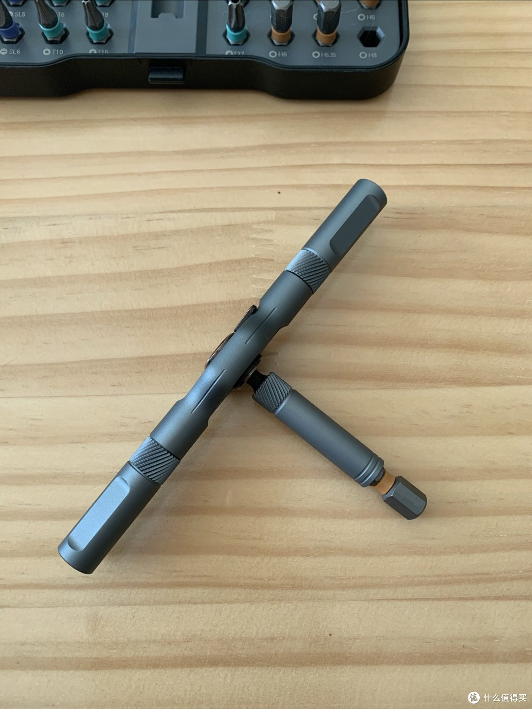 多功能螺丝刀套装是男人的艺术,这款产品非常适合在情人节送给你的男朋友。