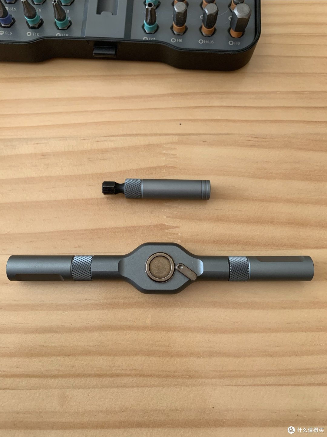 多功能螺丝刀套装是男人的艺术,这款产品非常适合在情人节送给你的男朋友。