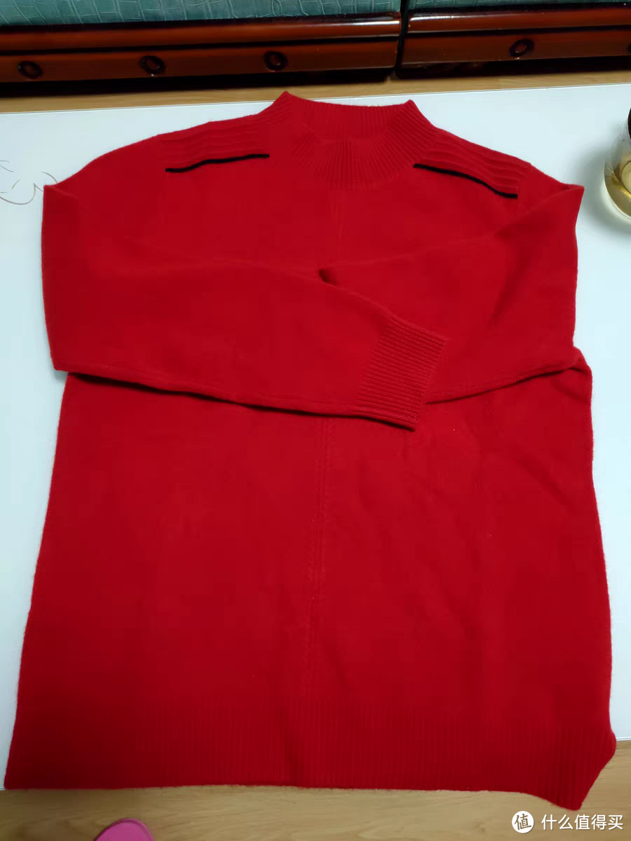 ​女式大红色羊毛衫，过年的必备穿搭单品