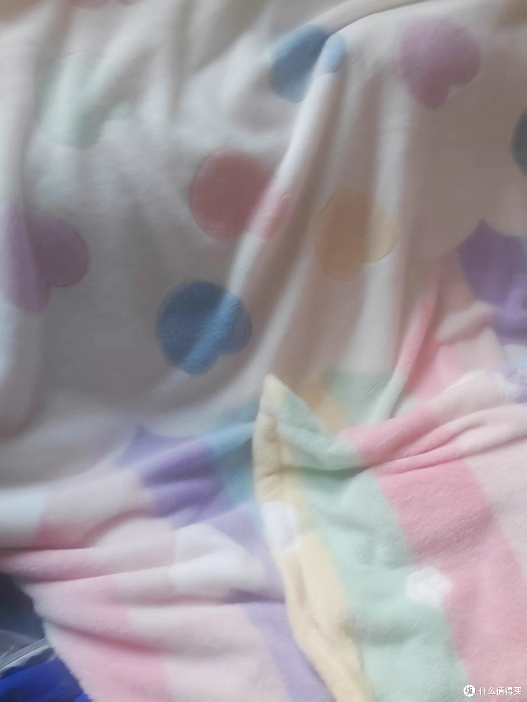 这床单被被套真舒服,睡到被闹钟叫醒