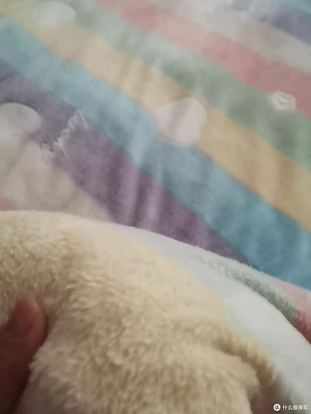 这床单被被套真舒服,睡到被闹钟叫醒