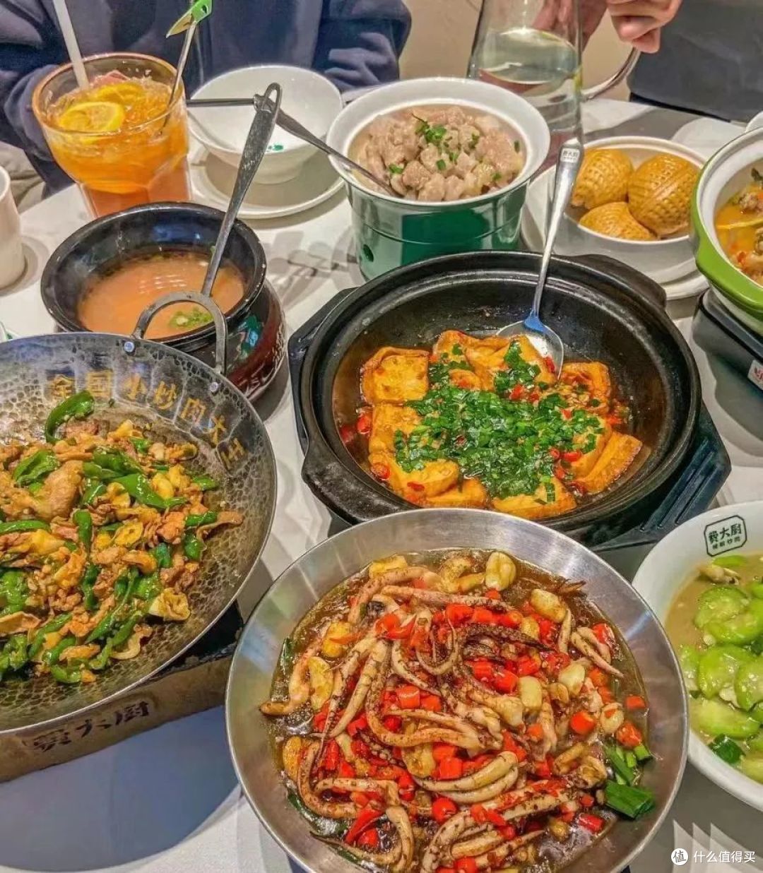 I人地狱！现在餐厅上菜都流行喊尬到让人扣脚趾的口号？