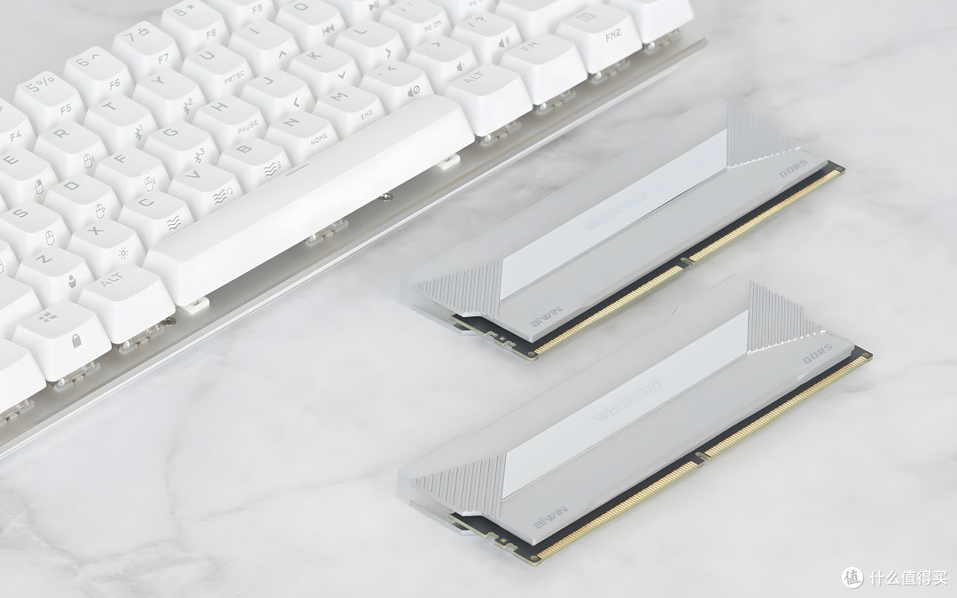白嫖内存30%性能提升,佰维WOOKONG DX100 DDR5 RGB内存条测评!