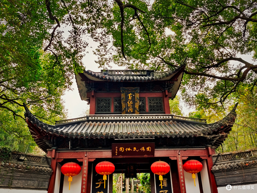 有你更酷，两线体验宝石山登高看杭州西湖的美景