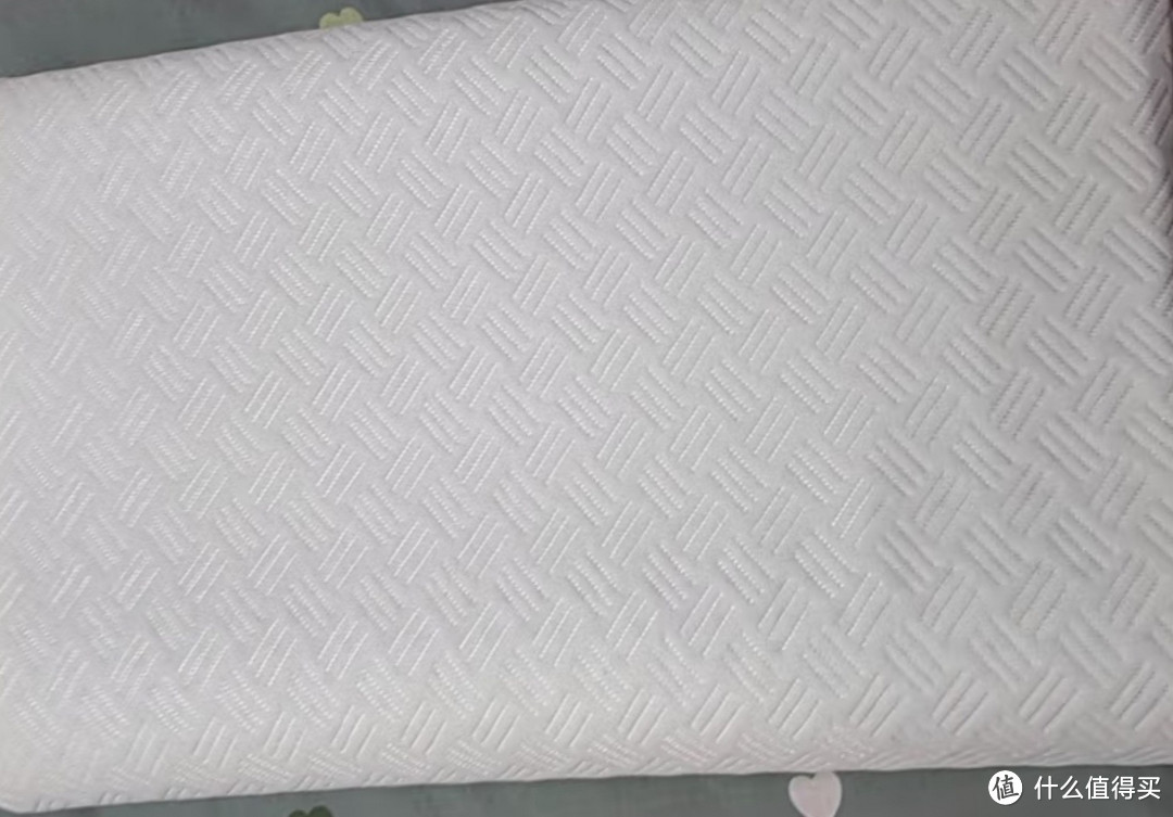 水星家纺泰国乳胶枕，开启舒适睡眠！