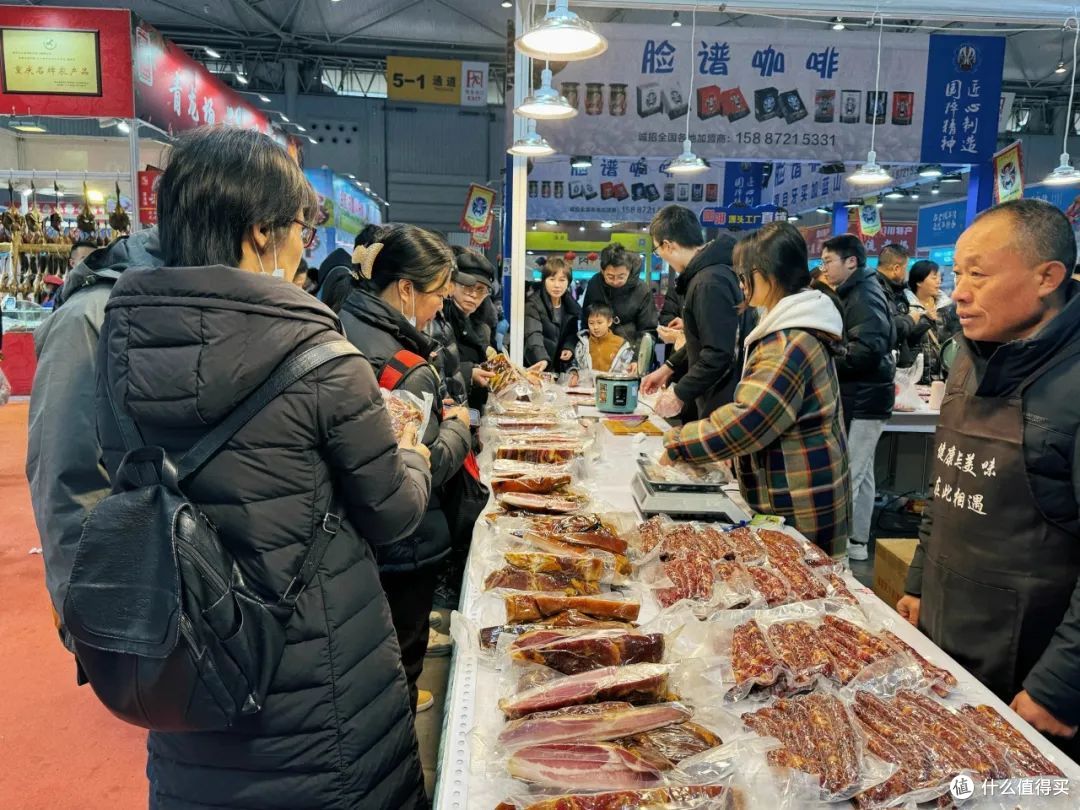 肉香十足,吃过都说好!四川年货节的特色藏香猪你尝了没?
