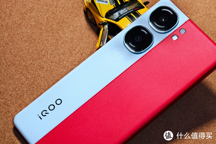 iQOO Neo9 Pro：旗舰芯片下放，同档位“性能王者”