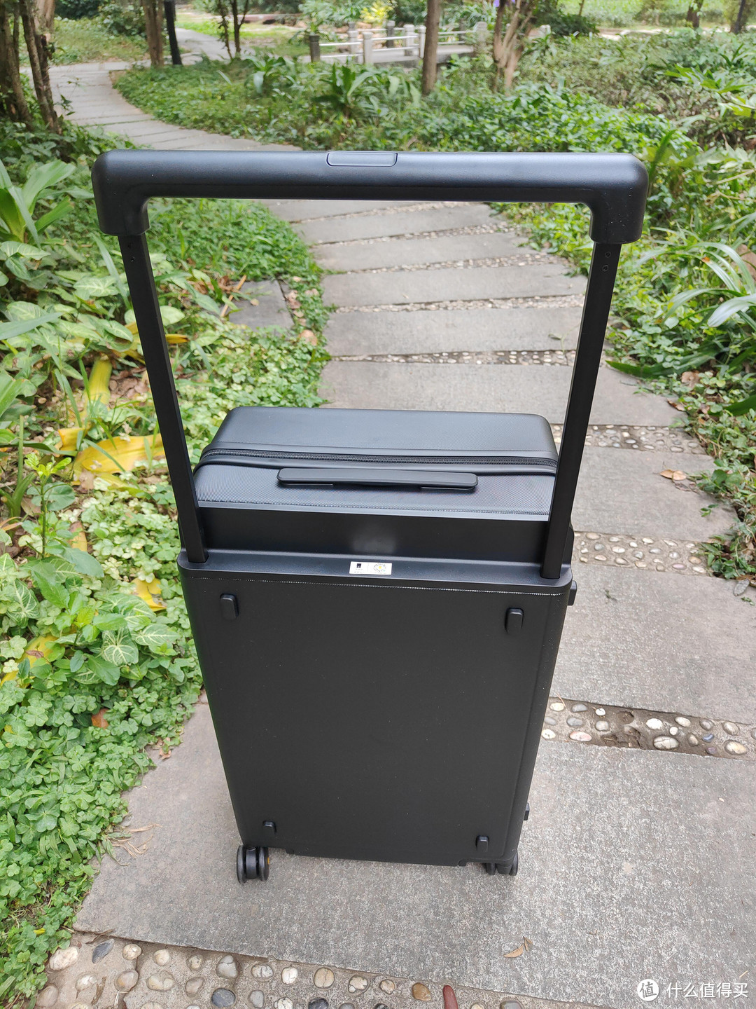 地平线8号大旅行家行李箱：高颜值与实用性的完美结合