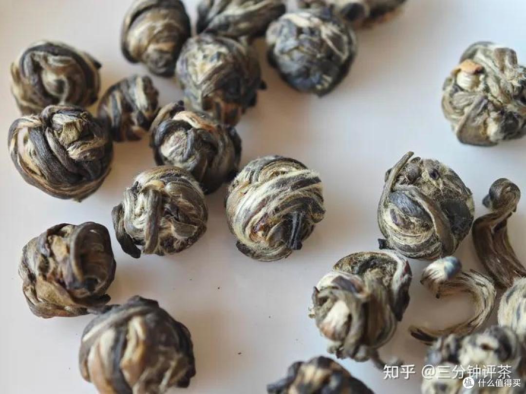 吴裕泰的茉莉花茶怎么样？吴裕泰2023特种茉莉龙珠品鉴| 一日一茶 [2024/1/23（3）]