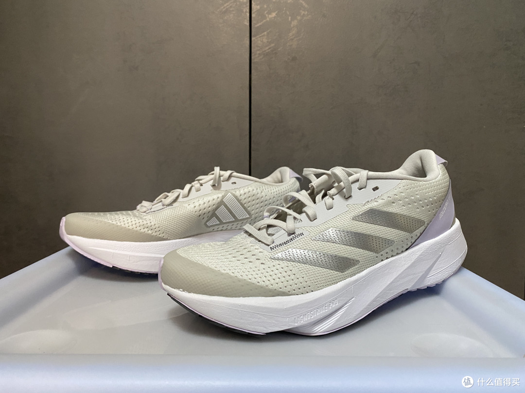 阿迪的口粮跑鞋——adizero SL