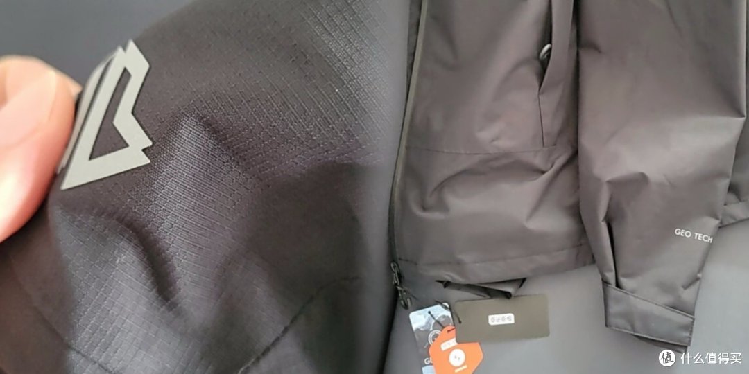 京东京造冲锋衣/户外装备,挖挖背后细节看值得买吗?