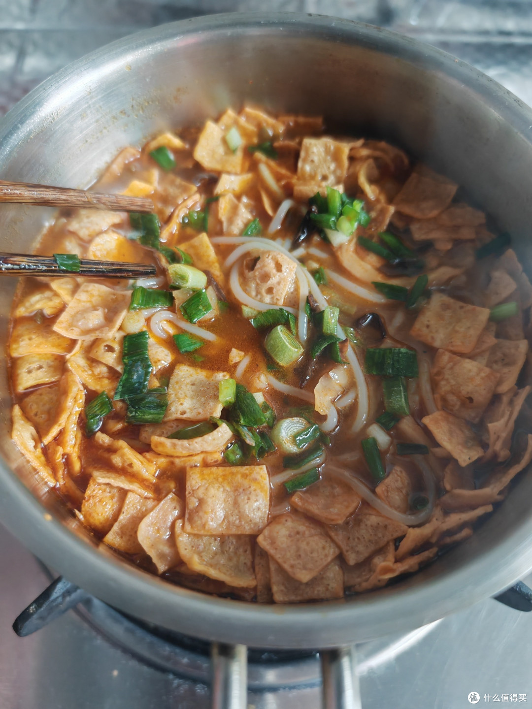没什么吃的,那就来碗螺蛳粉吧