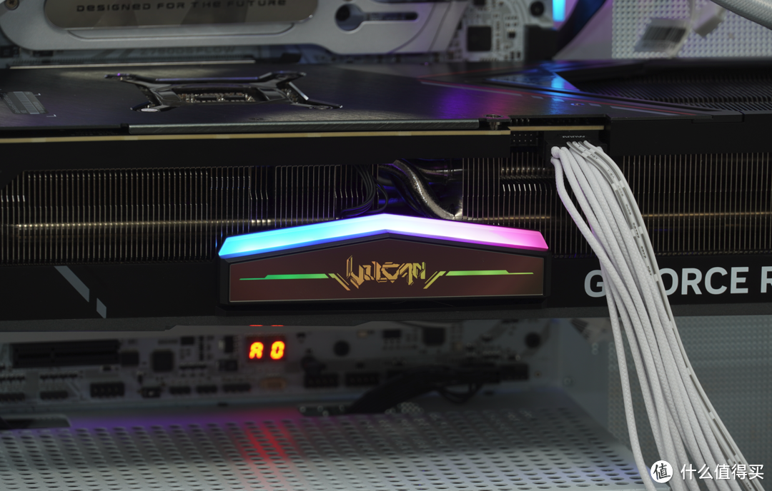 加量反而减价？！七彩虹iGame GeForce RTX 4080 SUPER Vulcan OC首发测评