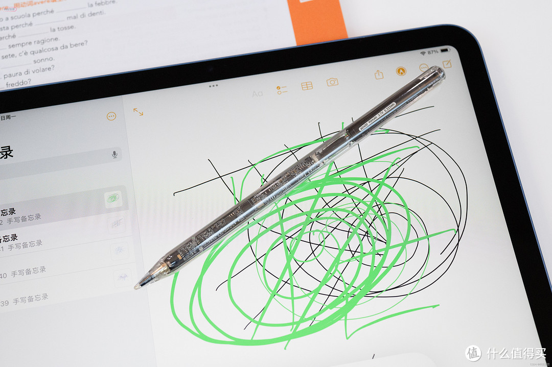 书写触感细腻的电容触控笔，透明造型超好看，西圣Pencil2上手