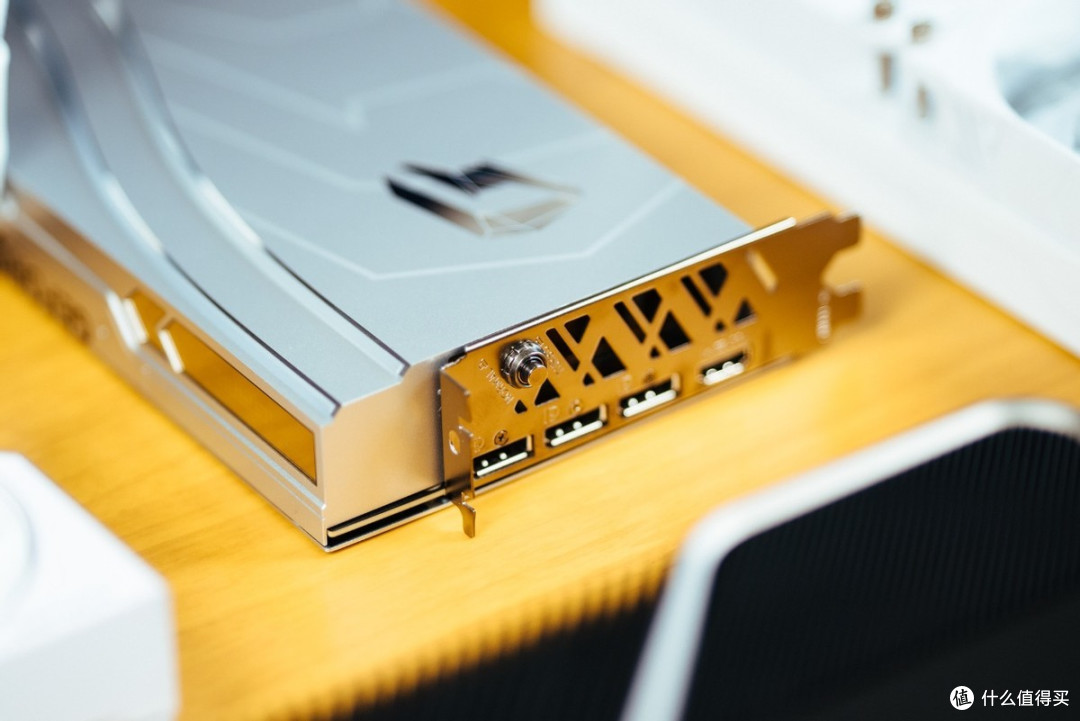 iGame RTX 4080 SUPER Neptune OC评测:一体式水冷标杆之作,制霸游戏与AI