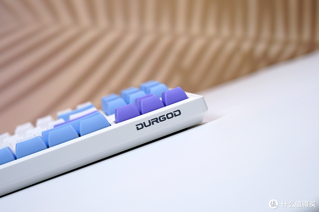 杜伽K100 机械键盘体验：有颜值有手感，价格更有诚意