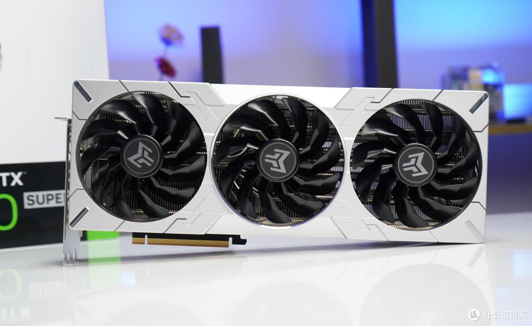 影驰RTX 4080 SUPER金属大师显卡评测:加量还降价,这一波很良心