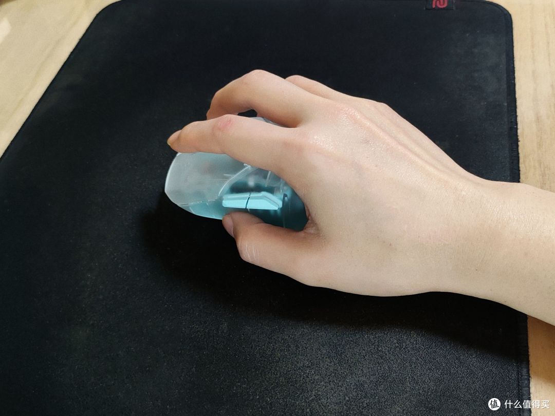 疾速续航王！4KHz无线+8K有线回报率，雷柏VT9Air双高速双模鼠标