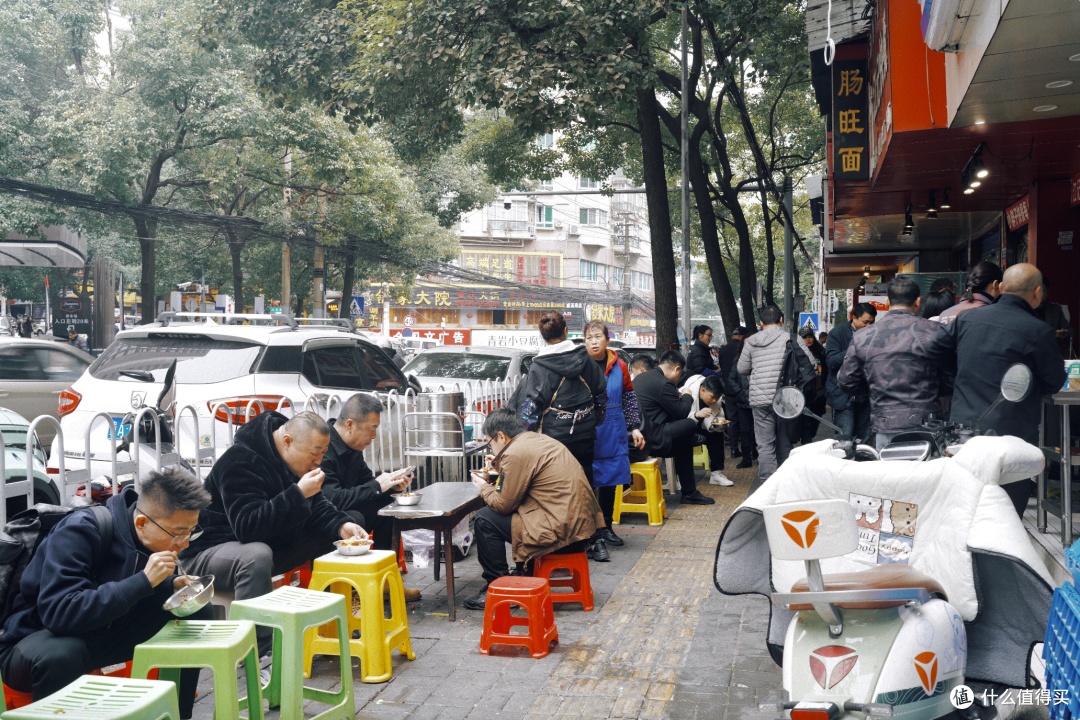 小吃界的无冕之王,我要把奖颁给这座城市!