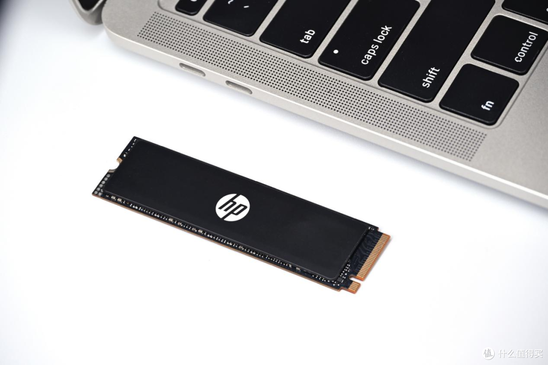 玩游戏不做选择题,HP FX700 4TB SSD便捷扩容PS5游戏主机!